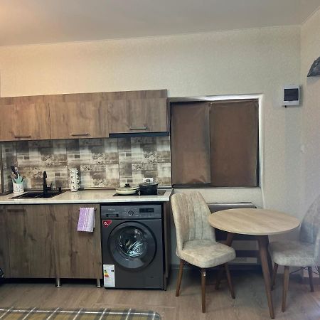 Our Garden Apartment Тбилиси Екстериор снимка